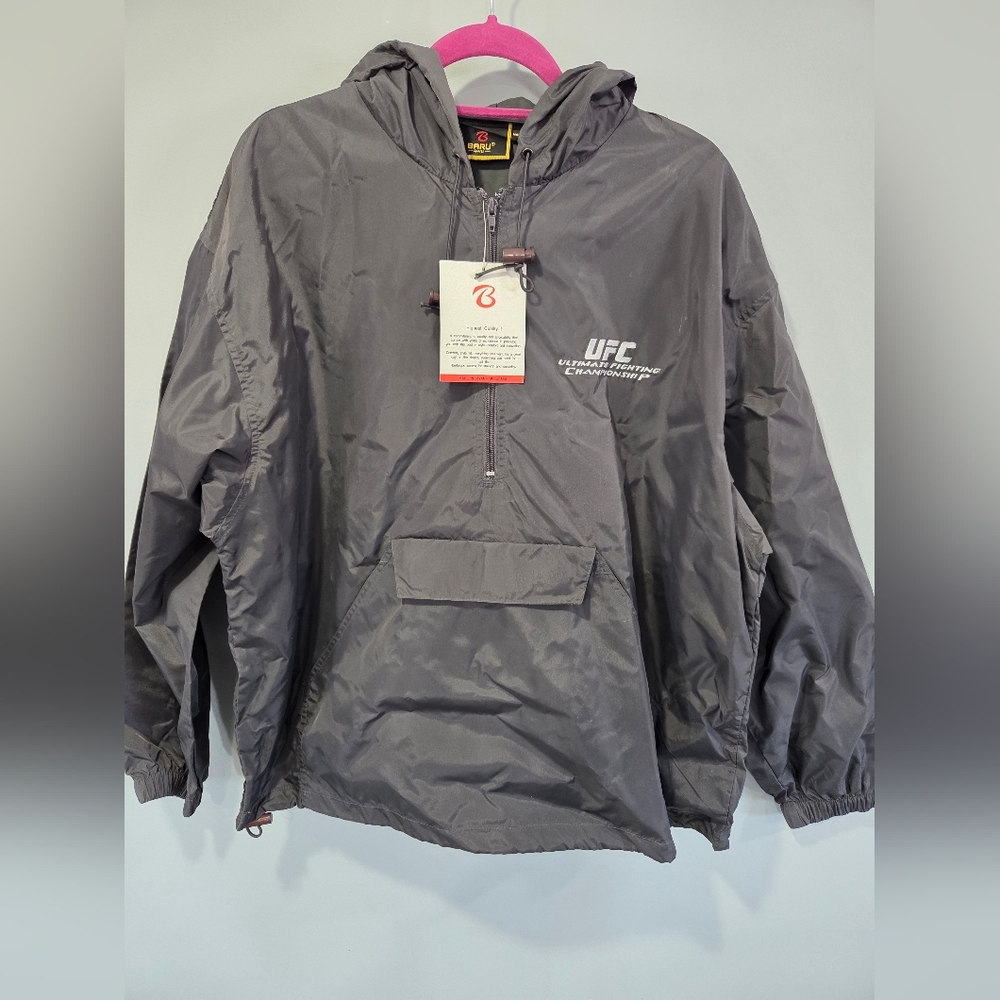 NWT UFC Baru Brand Anorak Packable Jacket Lightweight Large
